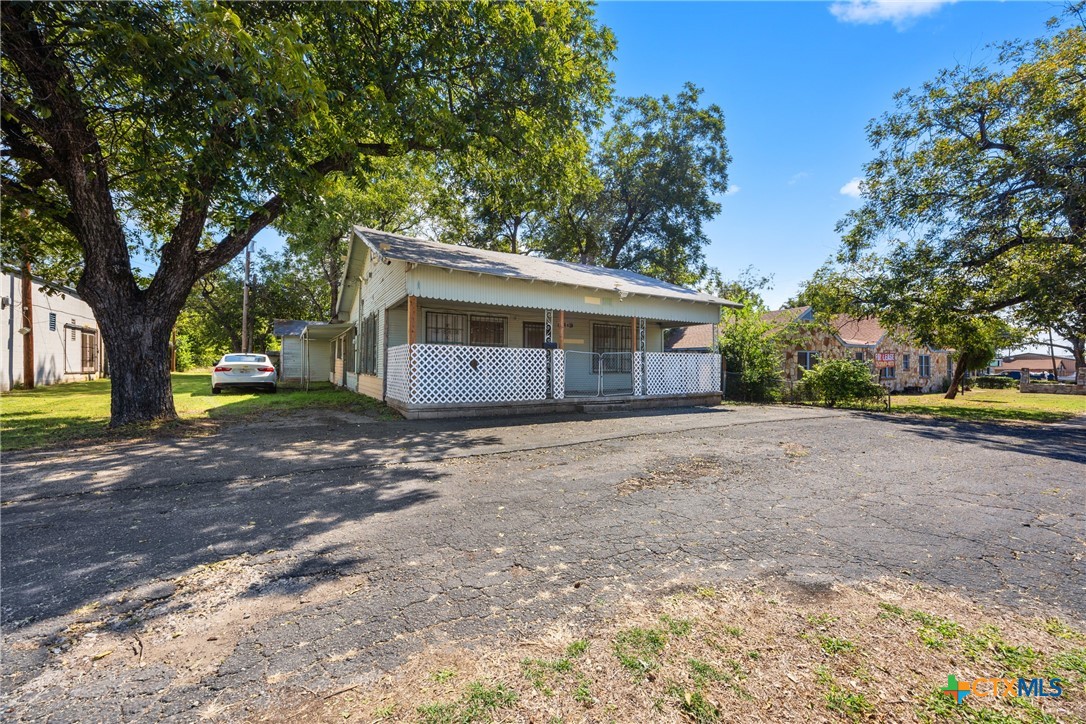Photo 1 of 30 — 514 N 10th Street, Killeen, TX 76541