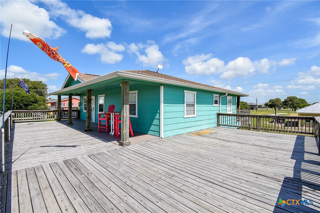 1039 Bayview Drive