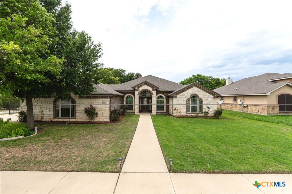 Photo of 3811 Dodge City Drive, Killeen, TX 76549 (MLS # 611446)