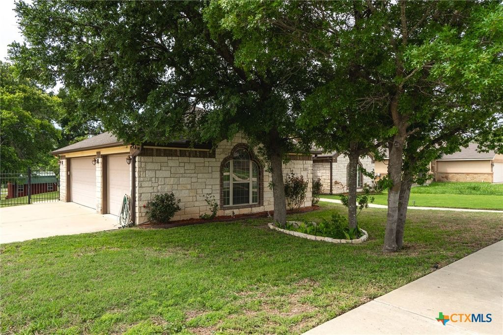 Photo of 3811 Dodge City Drive, Killeen, TX 76549 (MLS # 611446)