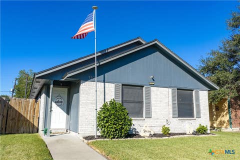 Photo of 110 Idylwood Place, Victoria, TX 77901 (MLS # 621797)