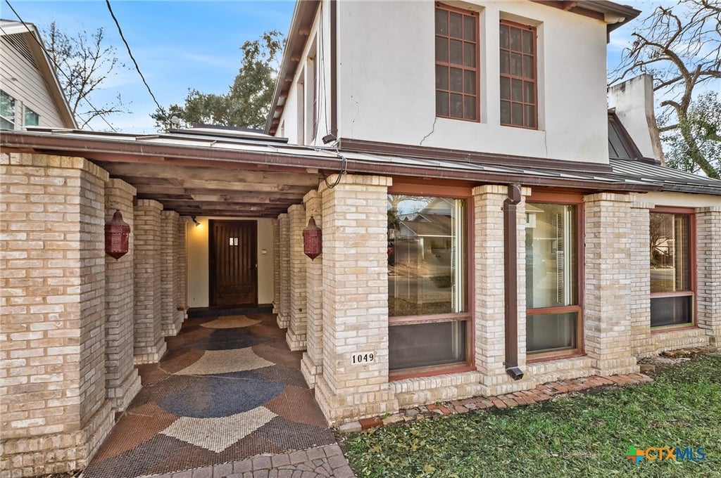 Photo of 1049 Allen Avenue, New Braunfels, TX 78130 (MLS # 602999)
