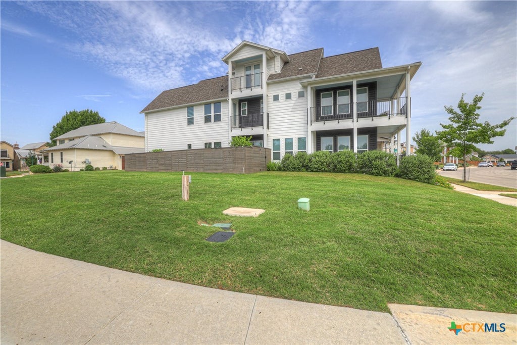 Photo of 605 Creekside Common, New Braunfels, TX 78130 (MLS # 573048)