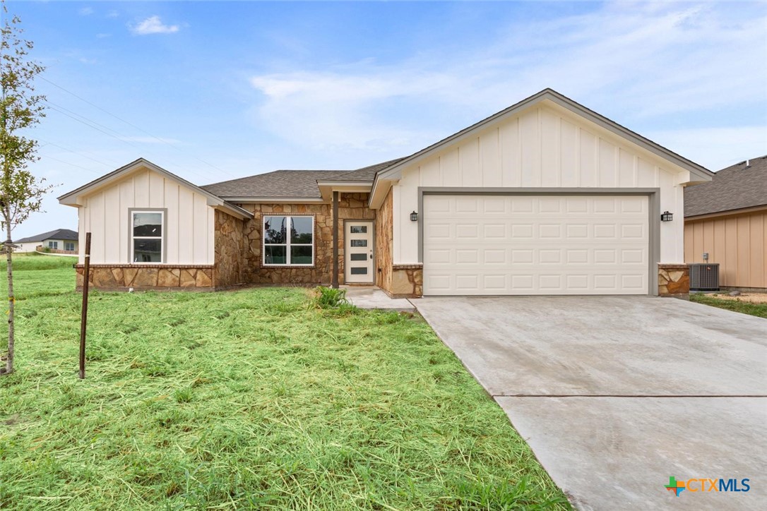 1022 Nacogdoches Drive