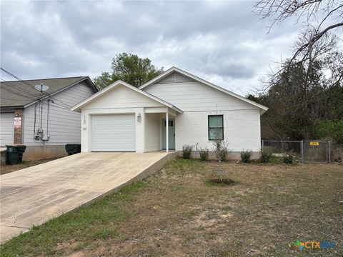 Photo of 1100 Dartmouth Street, San Marcos, TX 78666 (MLS # 609474)