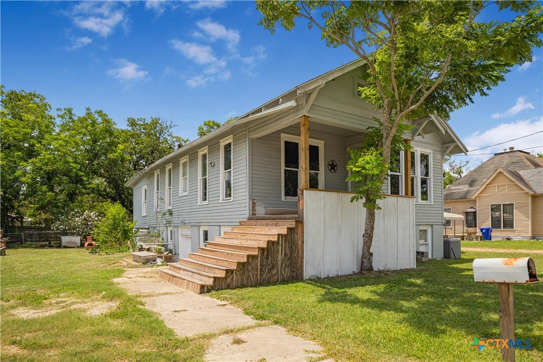 414 E Hochheim Street