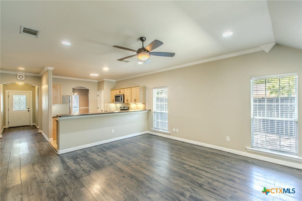 Photo of 1302 N Wall Street, Belton, TX 76513 (MLS # 621378)