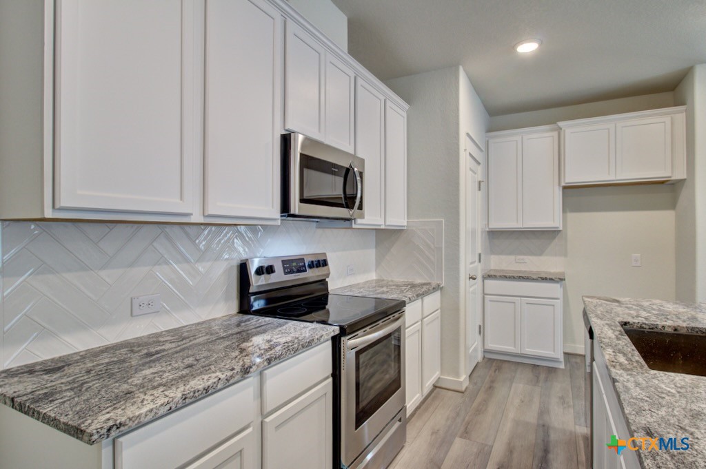 11122 Gaillardia Valley