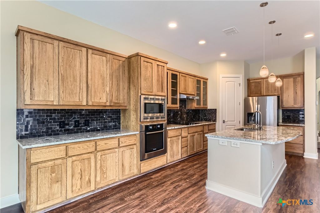 Photo of 462 Stagecoach Trail, San Marcos, TX 78666 (MLS # 610438)