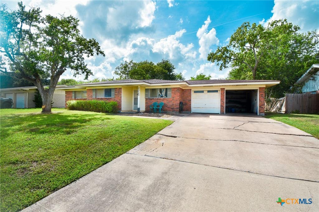 Photo of 2215 Larry Drive, Port Lavaca, TX 77979 (MLS # 623011)