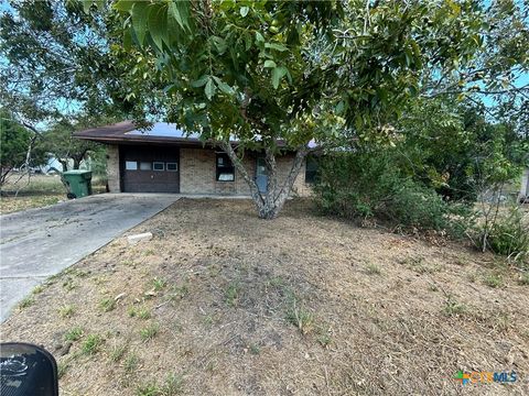 110 Weldon Street Cuero TX 77954