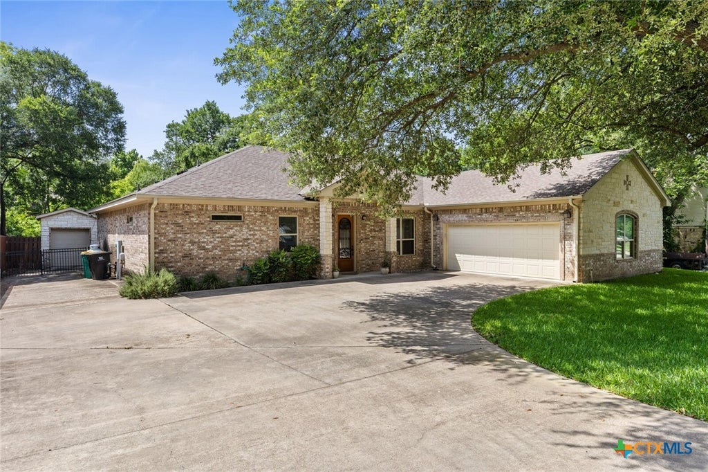 Photo of 2809 Creek Side Drive, Temple, TX 76502 (MLS # 616245)
