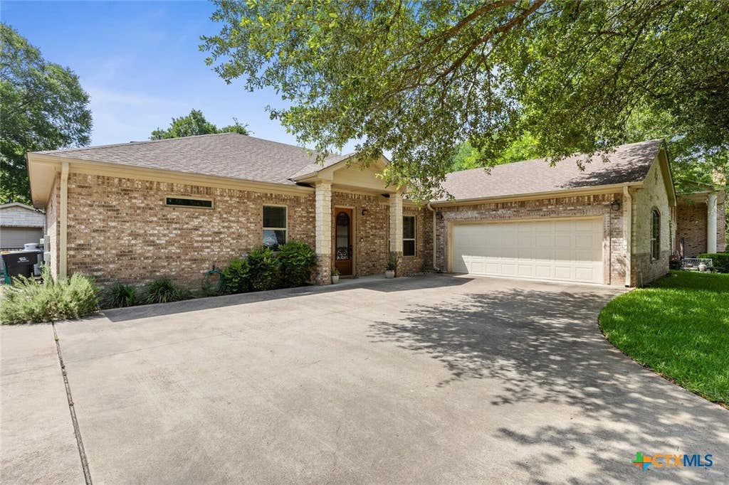 Photo of 2809 Creek Side Drive, Temple, TX 76502 (MLS # 616245)