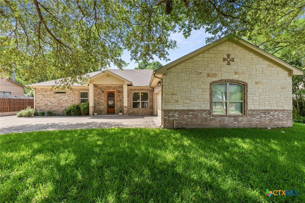 Photo of 2809 Creek Side Drive, Temple, TX 76502 (MLS # 616245)