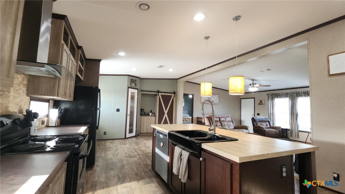 1602 W Saint Louis Avenue