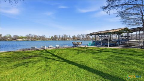 Photo of 384 Rancho Road, New Braunfels, TX 78130 (MLS # 608063)