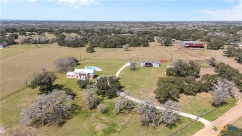 6072 County Road 122 Hallettsville TX 77964