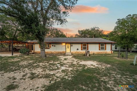 Photo of 133 Alamo Drive, Pipe Creek, TX 78063 (MLS # 595249) Photo of 133 Alamo Drive, Pipe Creek, TX 78063 (MLS # 595249)
