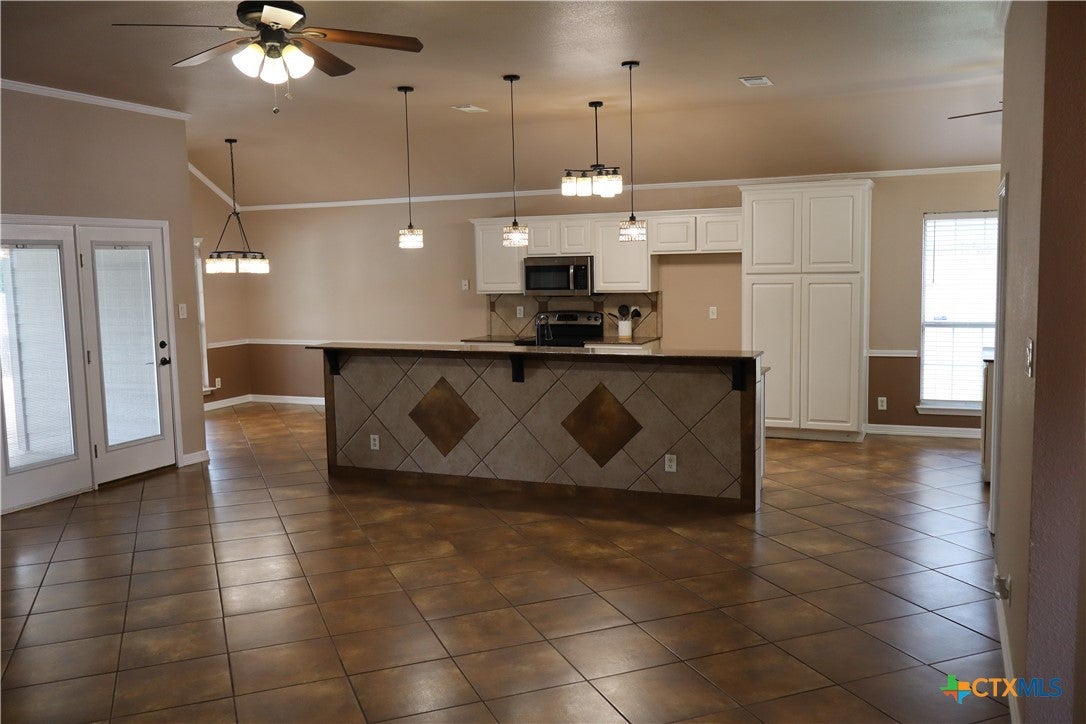 1210 Lancelot Drive