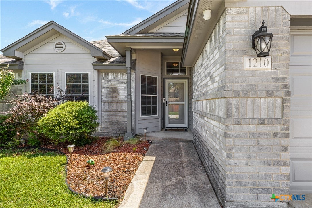 1210 Lancelot Drive