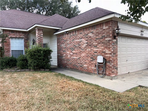 Photo of 624 Pennsylvania Avenue, Victoria, TX 77904 (MLS # 625651)