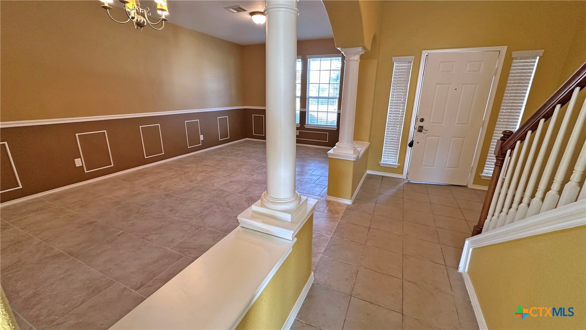 5203 Willamette Lane