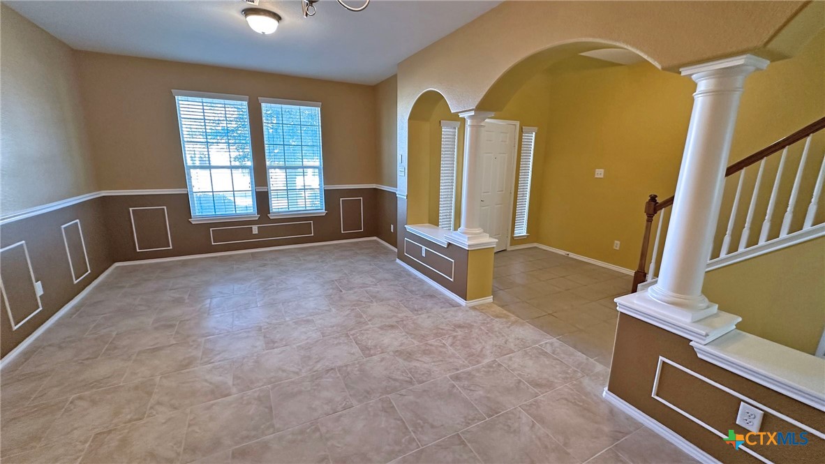 5203 Willamette Lane