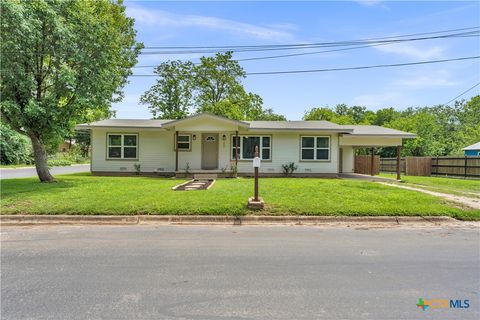 Photo of 209 E Live Oak Street, Burnet, TX 78611 (MLS # 610923)