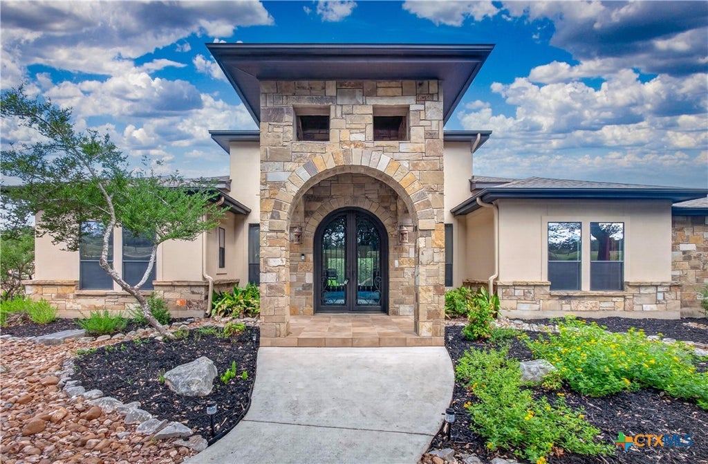 Photo of 2131 Owl Branch, Canyon Lake, TX 78133 (MLS # 621704)