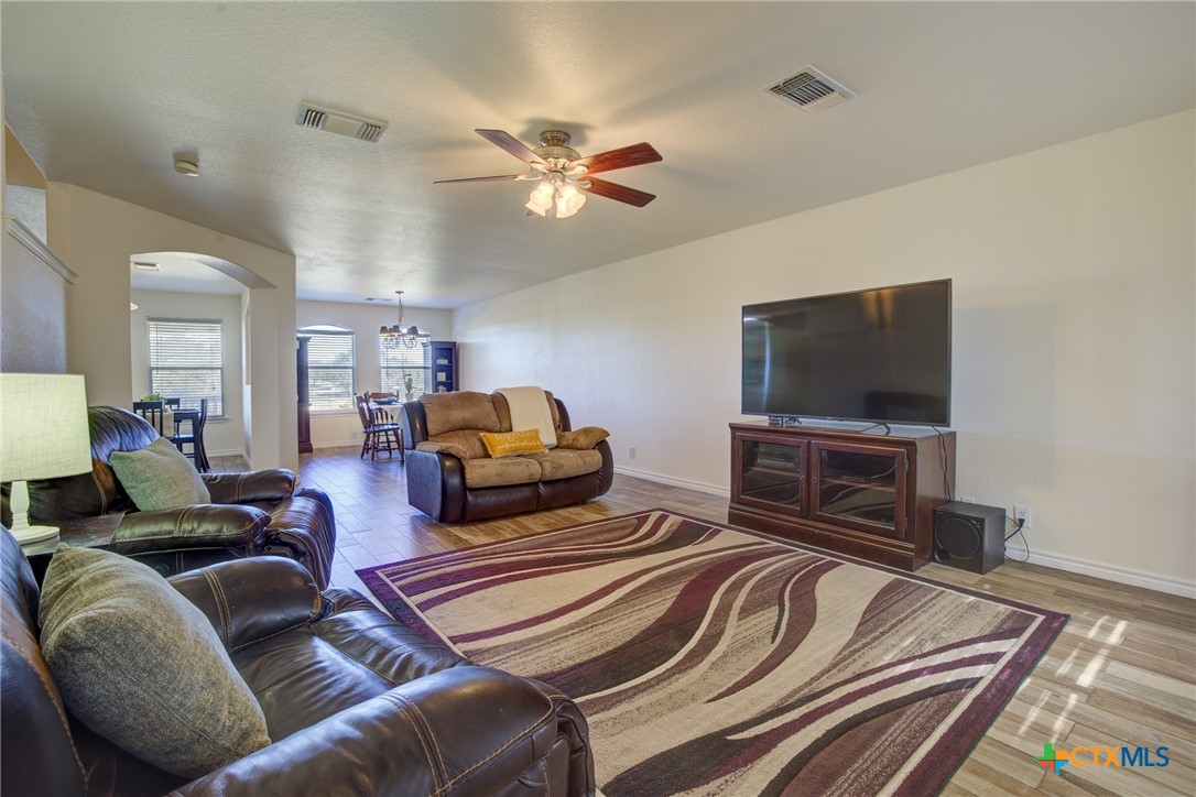 Schertz, Texas 78108, United States, 3 Bedrooms Bedrooms, ,3 BathroomsBathrooms,Residential,Active,249191