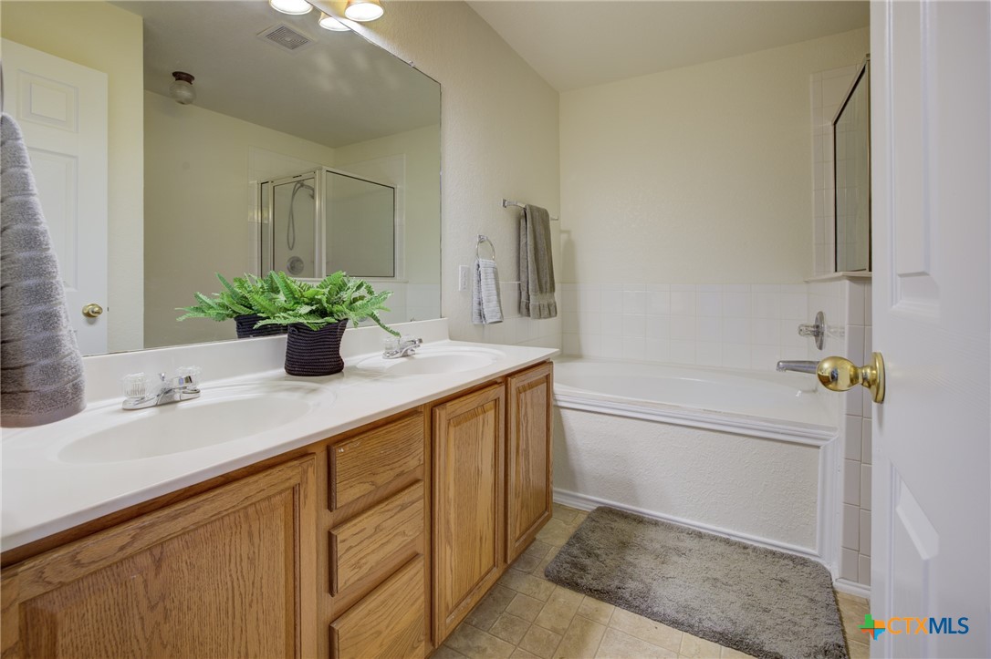 Schertz, Texas 78108, United States, 3 Bedrooms Bedrooms, ,3 BathroomsBathrooms,Residential,Active,249191