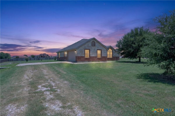 8407 SHAW RD, ROGERS, TX 76569 - Image e26f58488e2c8012d58f654543d3080d/3637872735