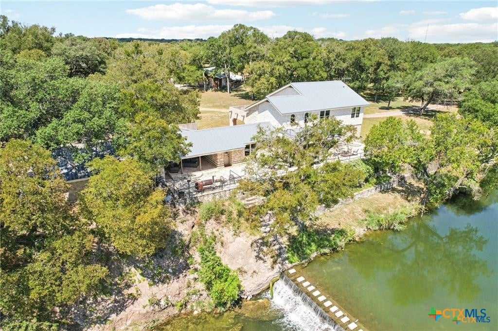 190 Private Road 3011