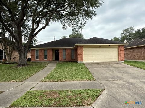 Photo of 304 Cromwell Drive, Victoria, TX 77901 (MLS # 611916)
