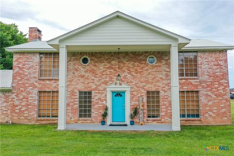 A home in Hallettsville