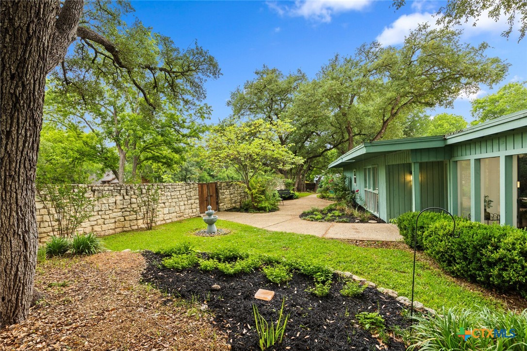 2422 Marlandwood Road