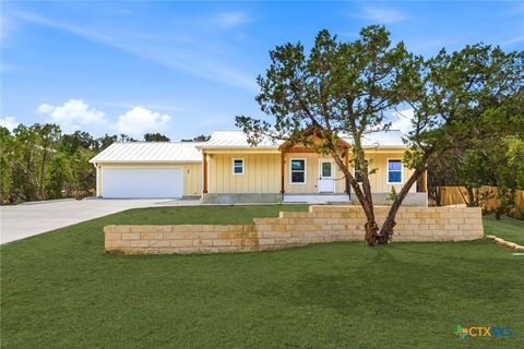 Photo of 684 Appaloosa Drive, Fischer, TX 78623 (MLS # 607978)
