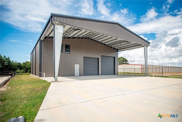 14 CONNELLY LN, PORT O CONNOR, TX 77982 - Image e2f72a37ada7f41b0a63dffcd0df9139/1576634664