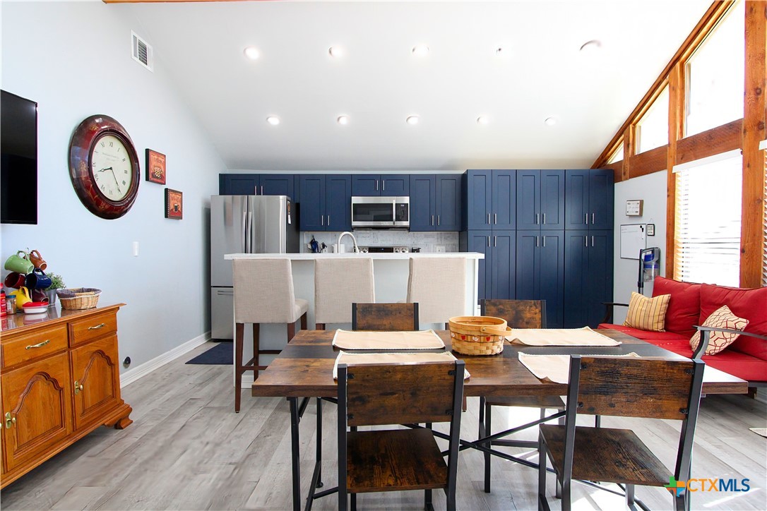 805 W 7th Avenue
