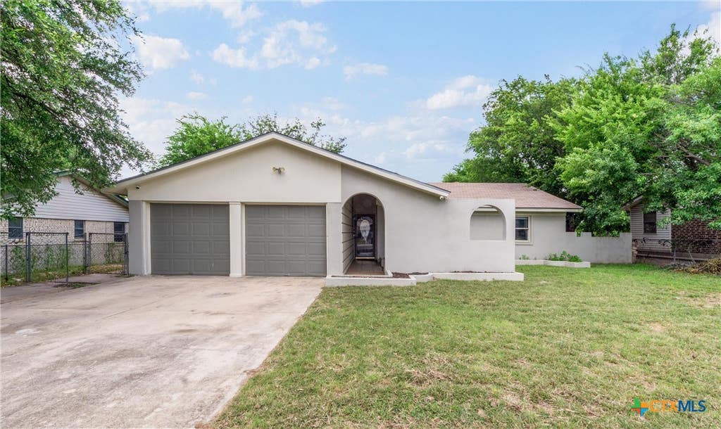Photo of 1509 West Lane, Killeen, TX 76549 (MLS # 616903)