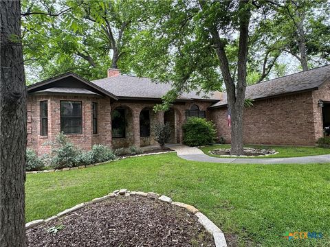 Photo of 433 Las Brisas Boulevard, Seguin, TX 78155 (MLS # 613074)