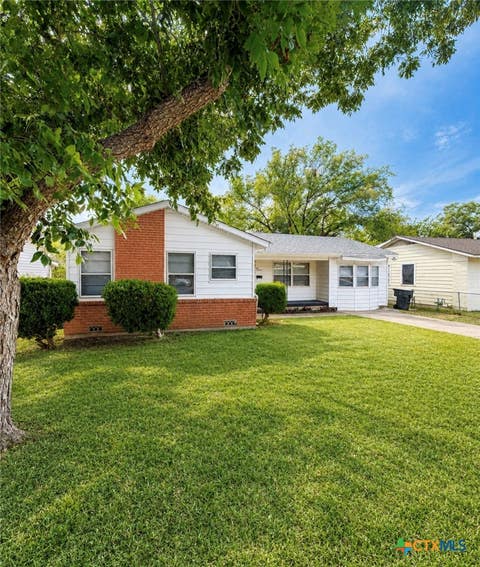 Photo of 411 Cardinal Avenue, Killeen, TX 76541 (MLS # 623662)