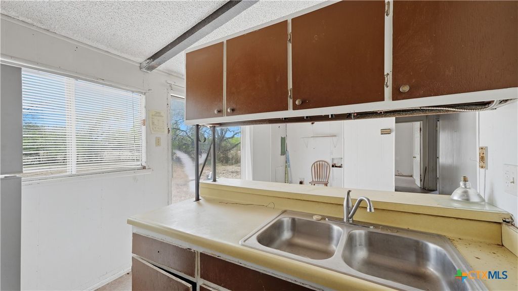 Photo of 2900 E I-10, Seguin, TX 78155 (MLS # 610491)