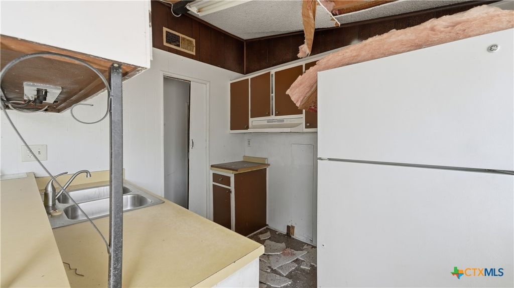 Photo of 2900 E I-10, Seguin, TX 78155 (MLS # 610491)