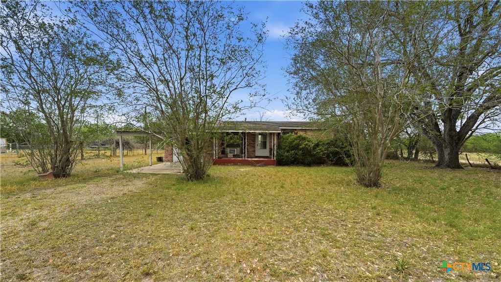 Photo of 2900 E I-10, Seguin, TX 78155 (MLS # 610491)