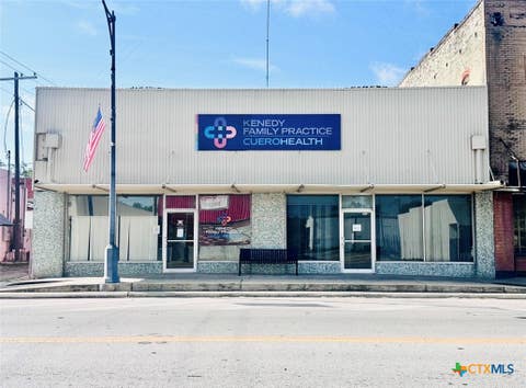 Photo of 113 W Main St ST, Kenedy, TX 78119 (MLS # 621421)