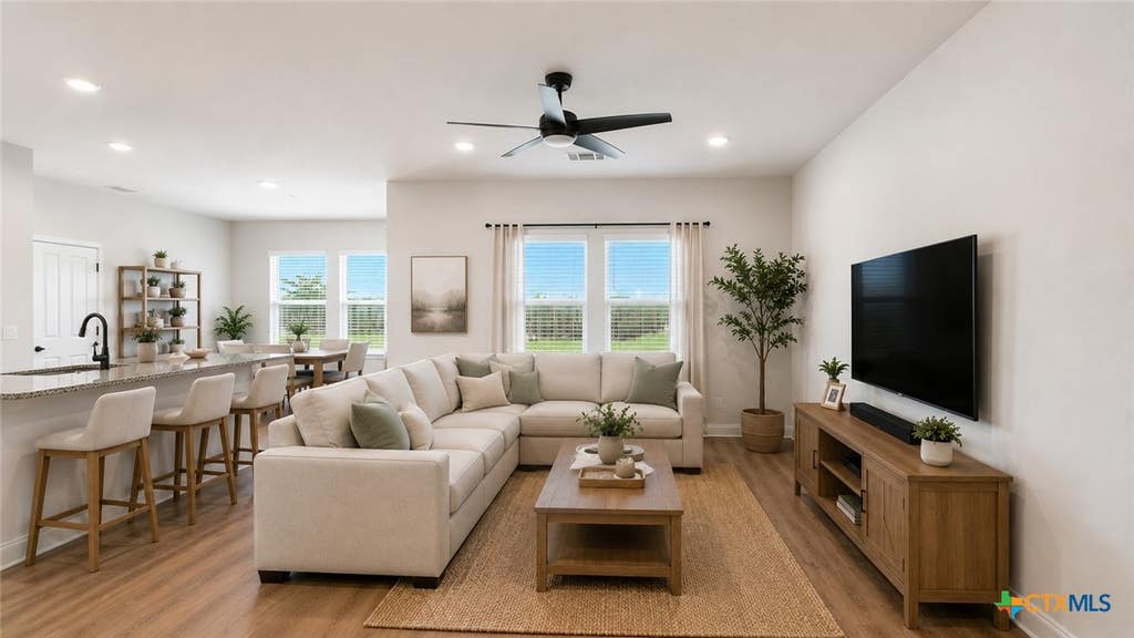 Photo of 1046 Amble Oak, Seguin, TX 78155 (MLS # 594734)