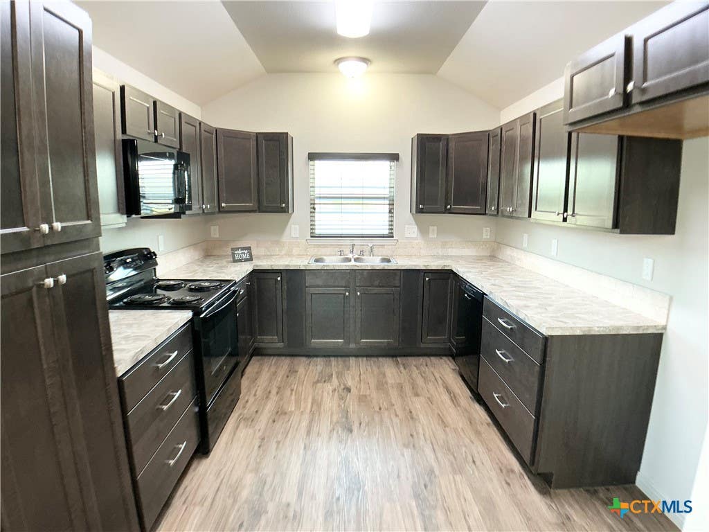 Photo of 3603 Hanselman Road, Victoria, TX 77901 (MLS # 622396)