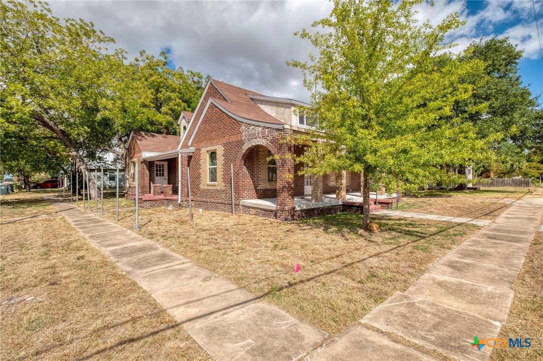 116 S Cypress Avenue