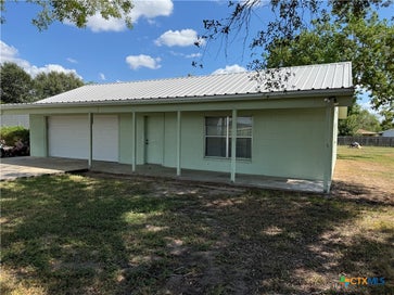 465 Blake Street Victoria TX 77905